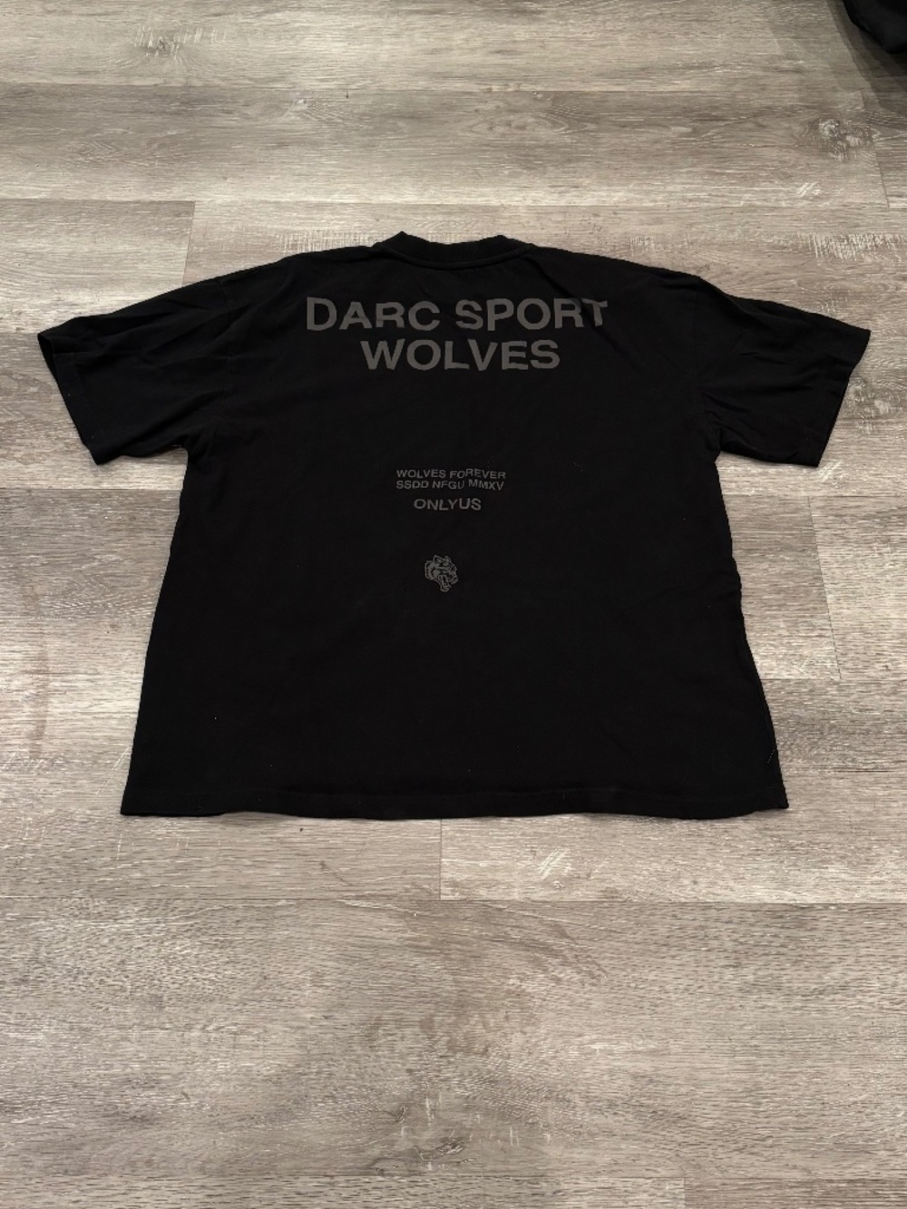 Darc Sport Wolves Only Us Logo T-Shirt Oversized Crew Black Short Sleeve Mens L